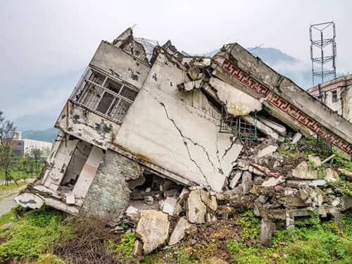 地震